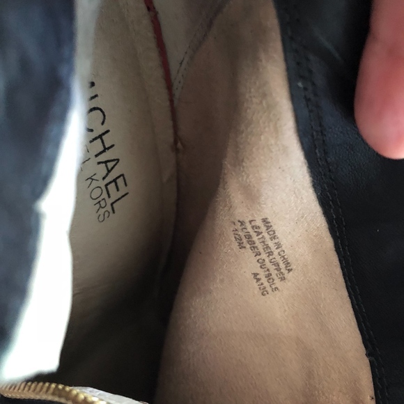 Michael Michael Kors Size 7.5 Platform Booties - Picture 8 of 8